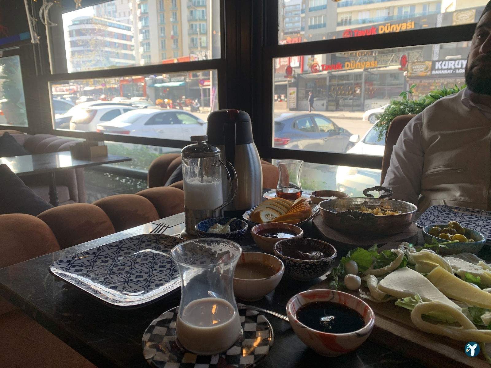 Dubai Cafe Restaurant
