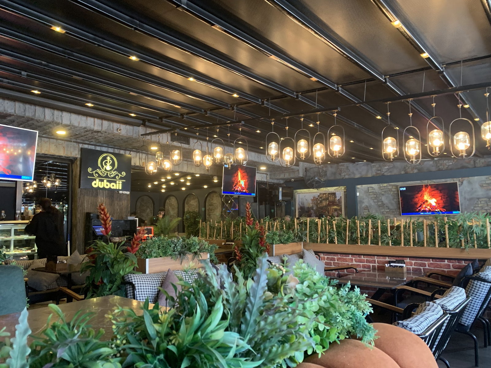 Dubai Cafe Restaurant