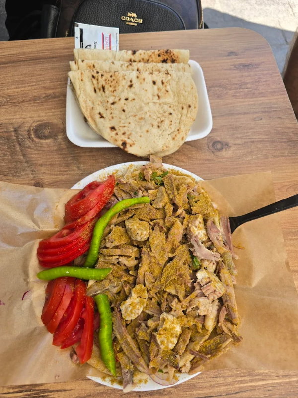 İZMİR SÖĞÜŞÇÜSÜ