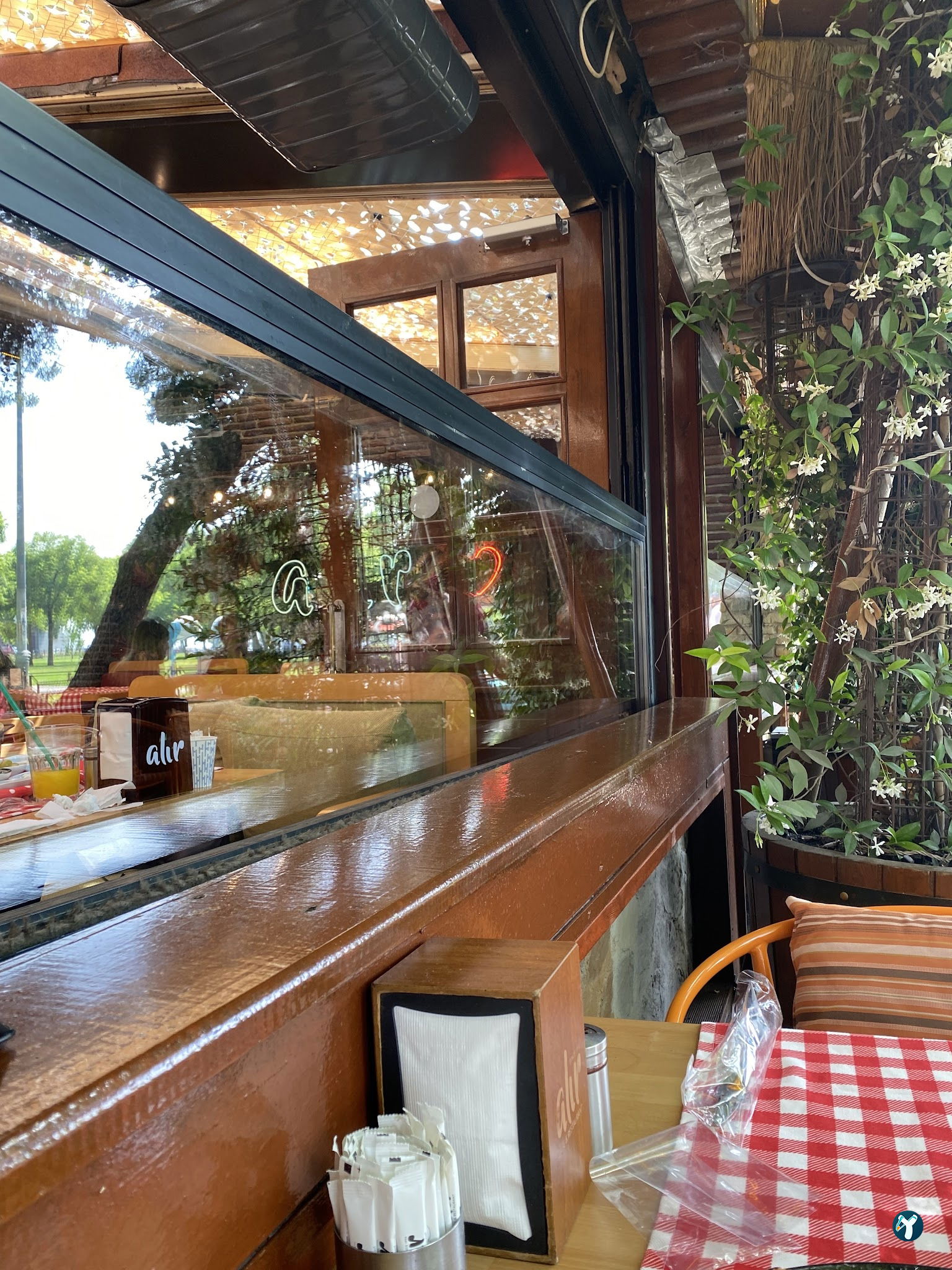 Alir Cafe | Restaurant