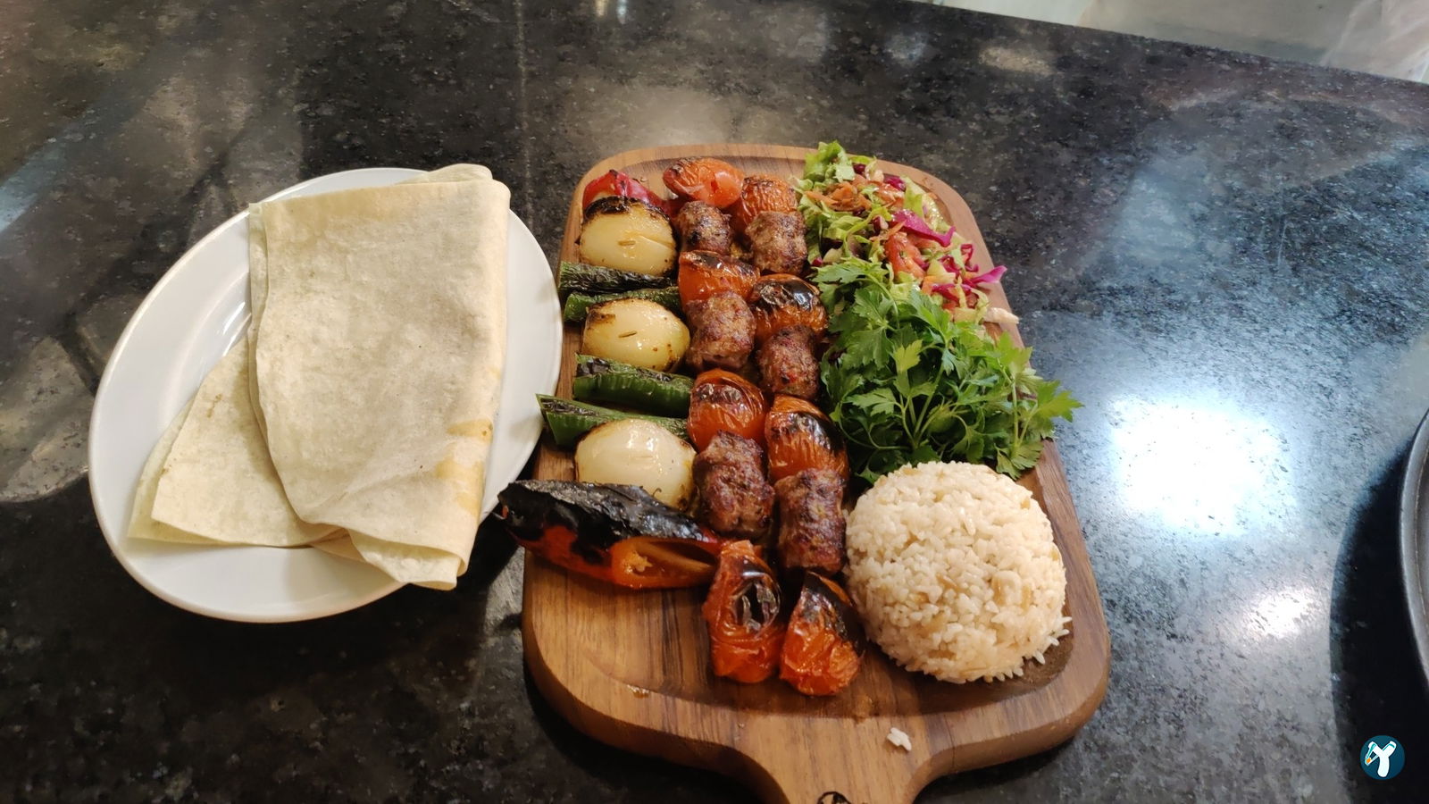 Alir Cafe | Restaurant