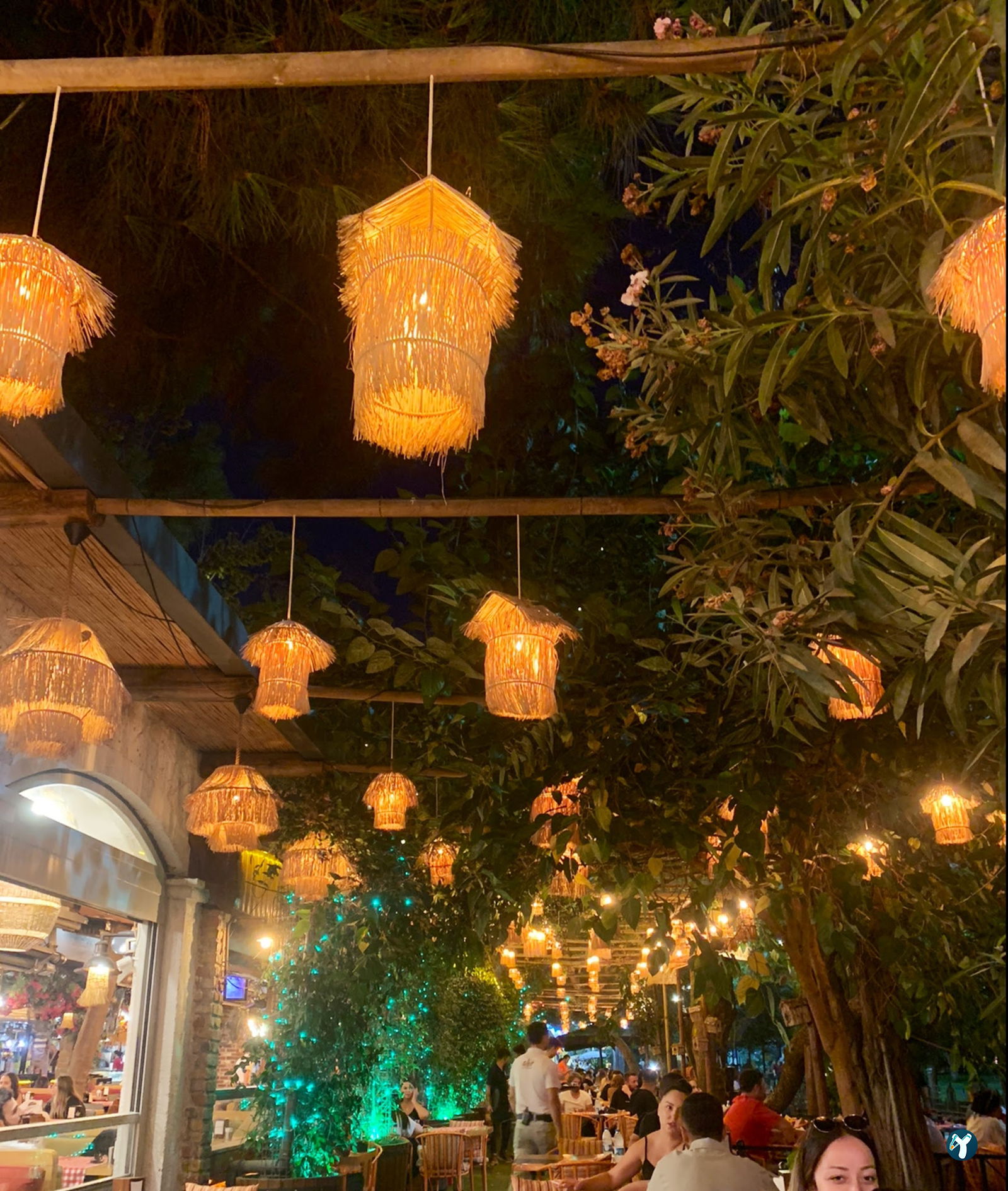 Alir Cafe | Restaurant