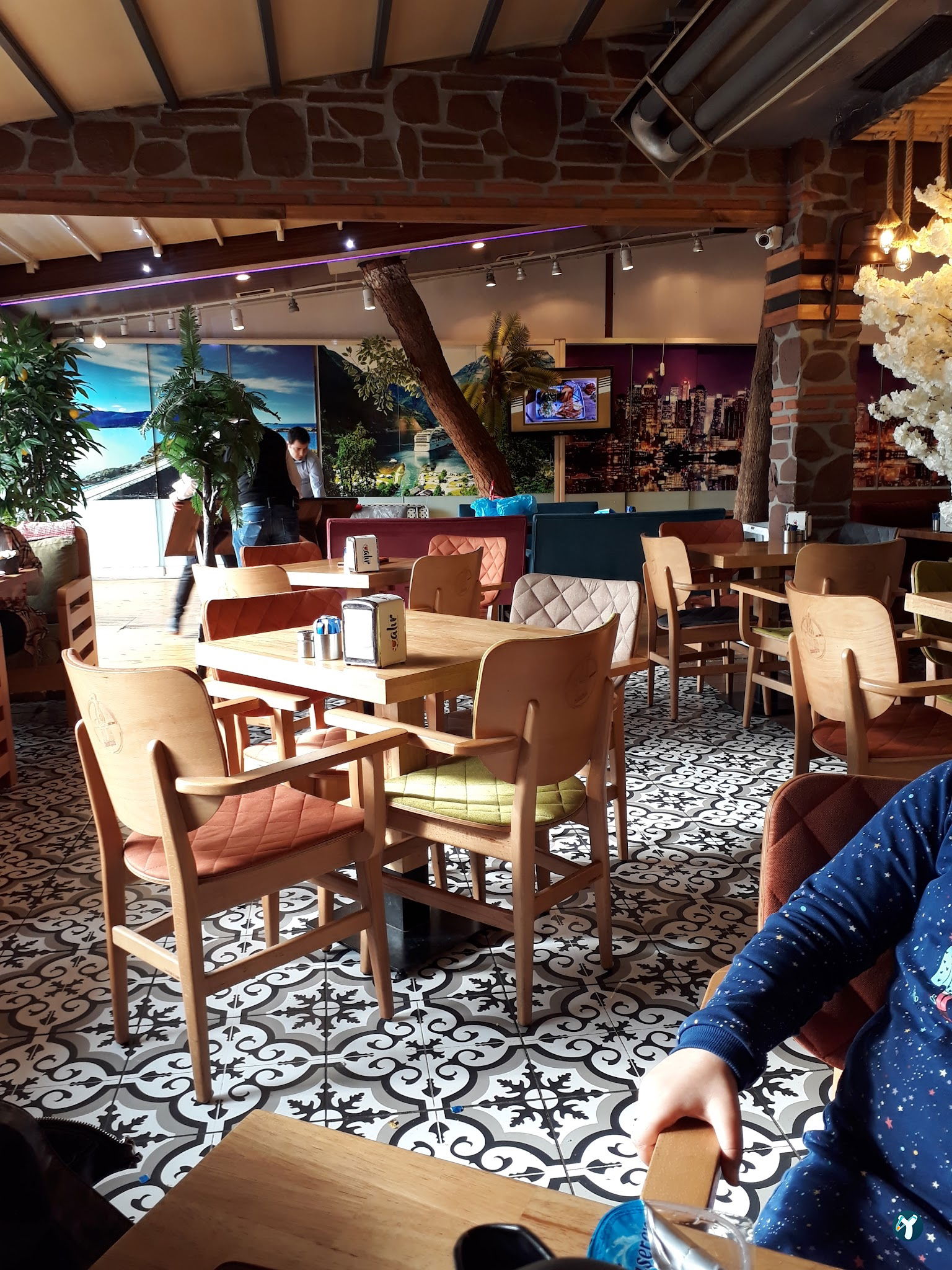 Alir Cafe | Restaurant