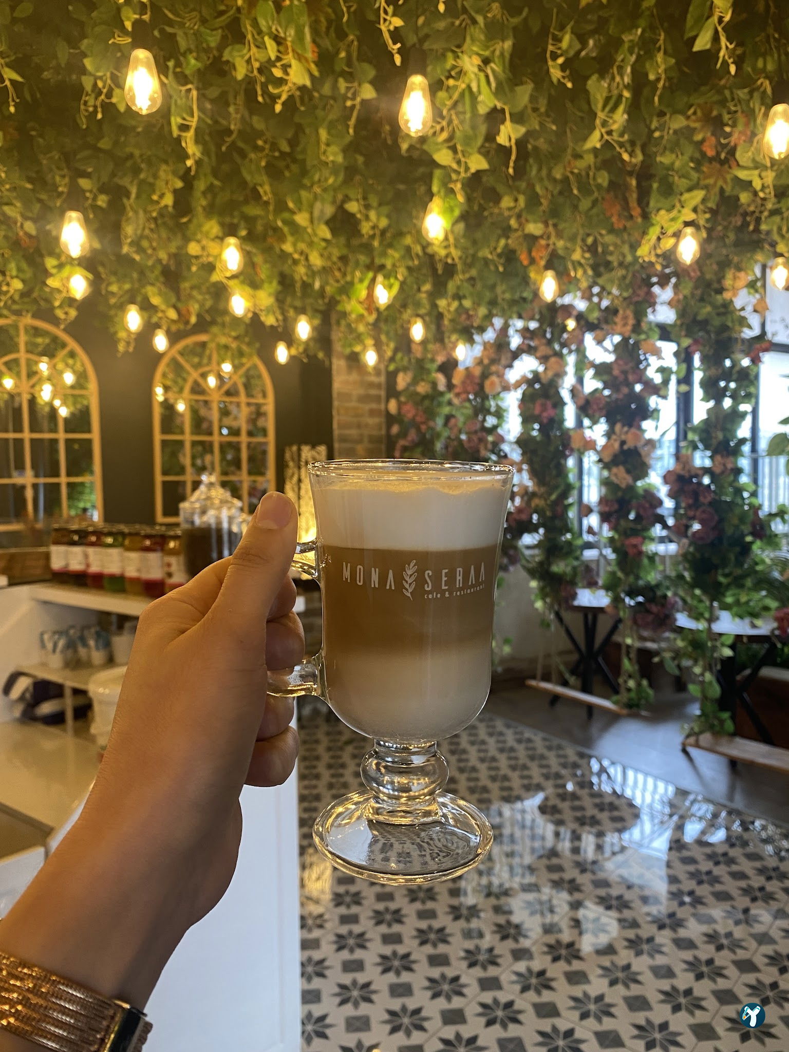 Mona Seraa Başakşehir