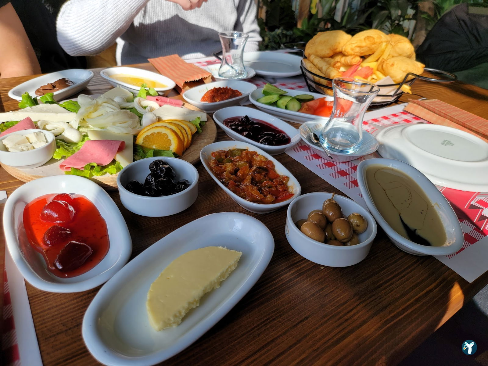 Mona Seraa Başakşehir