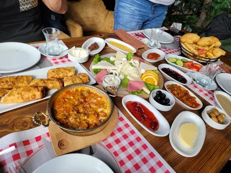 Mona Seraa Başakşehir resimleri