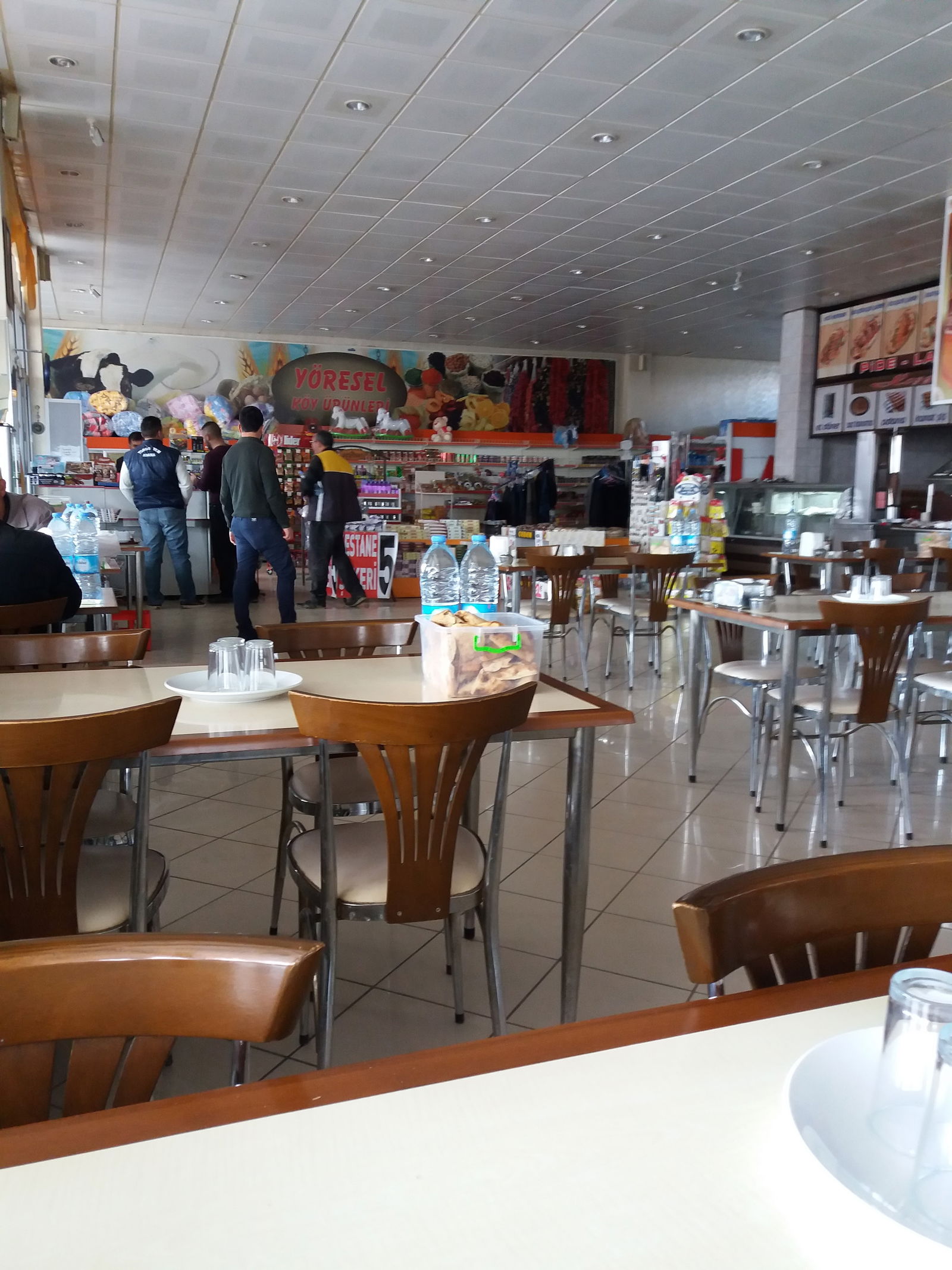 Mola Tesisi Kamyoncular