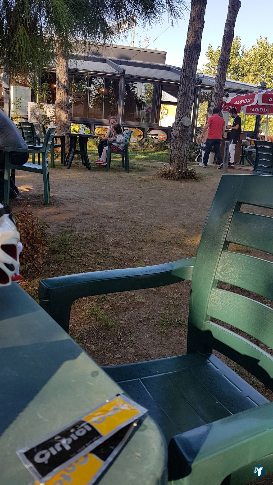 Çırpıcı Kafe