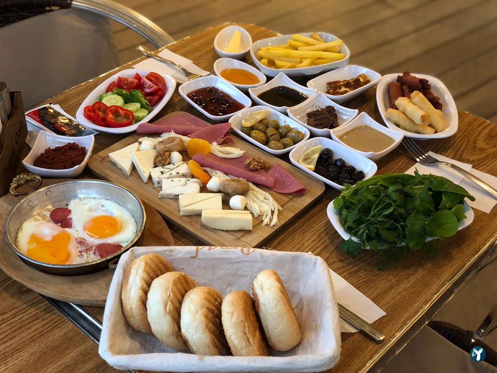 Çırpıcı Kafe