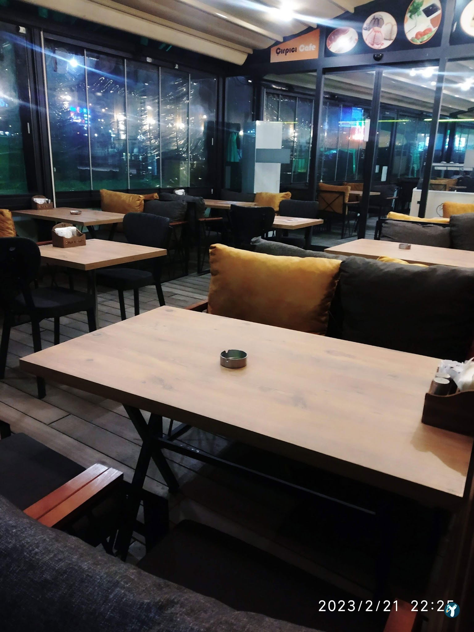 Çırpıcı Kafe