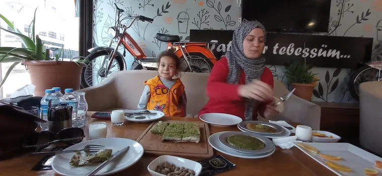 Beylerbeyi Künefe Gaziemir resimleri