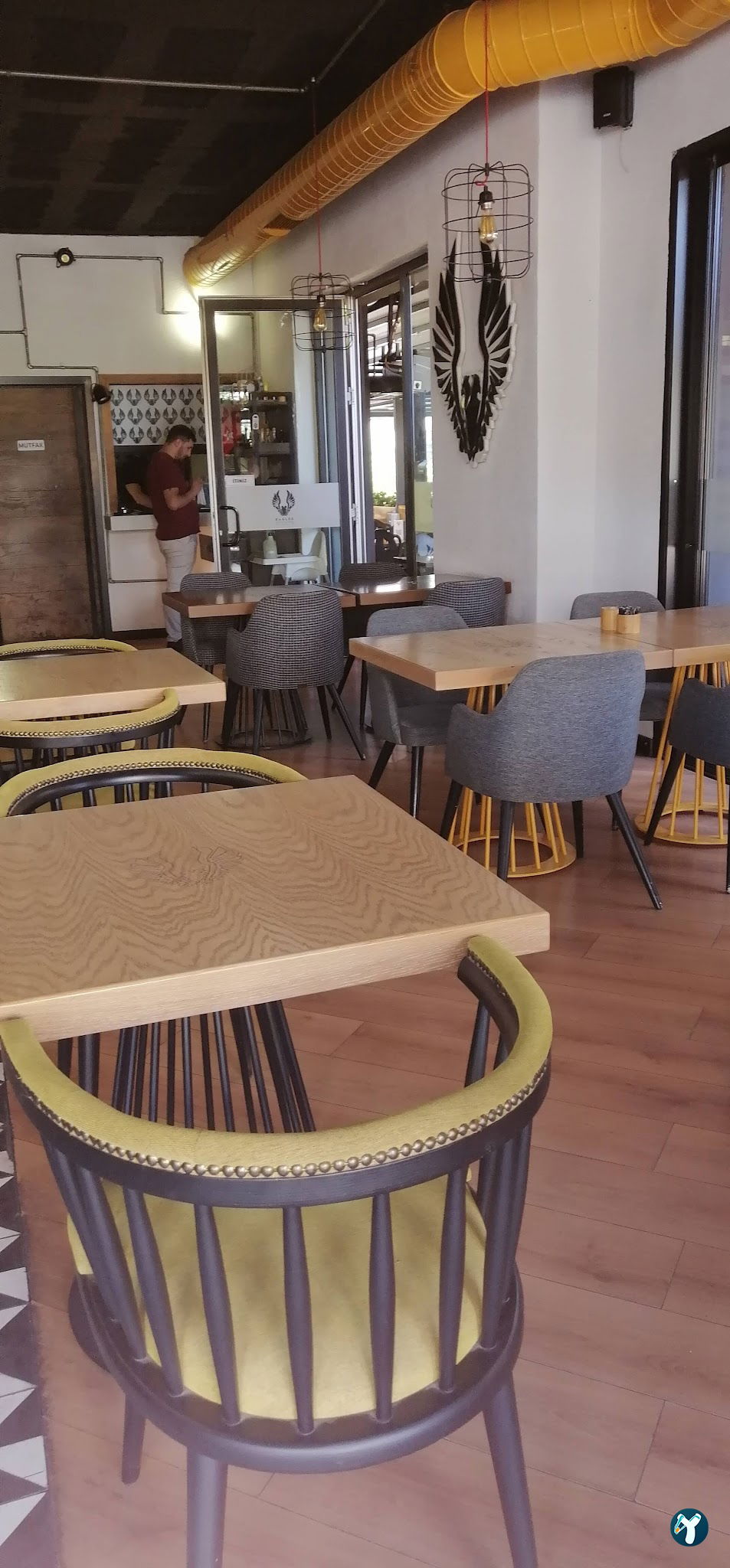 Eagles Coffee & Food Studio