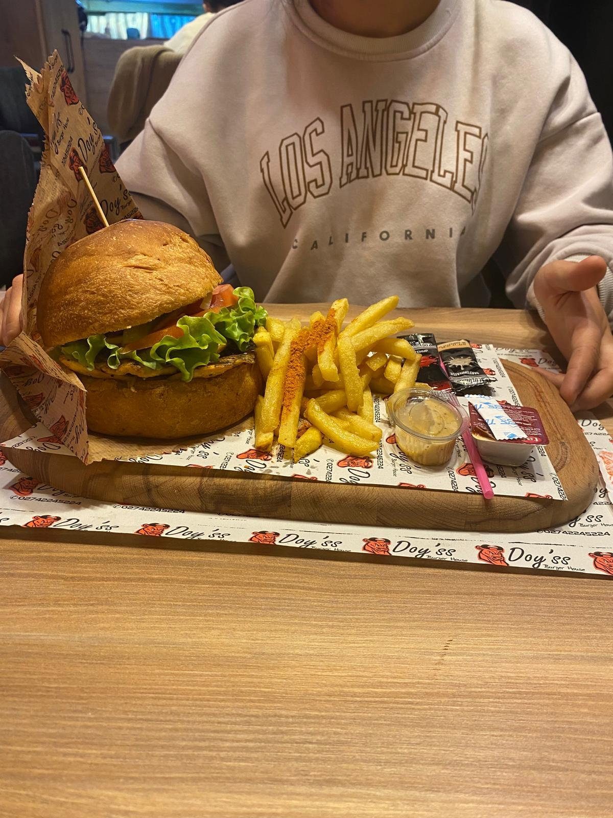 Doy'Ss Burger House