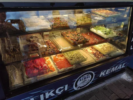 Balıkçı Kemal Karaköy resimleri Balıkçı Kemal Karaköy resimleri