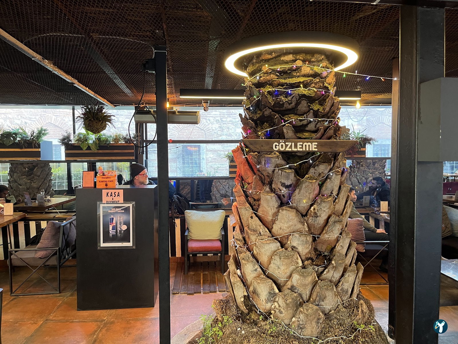Palmiye Kartal Cafe