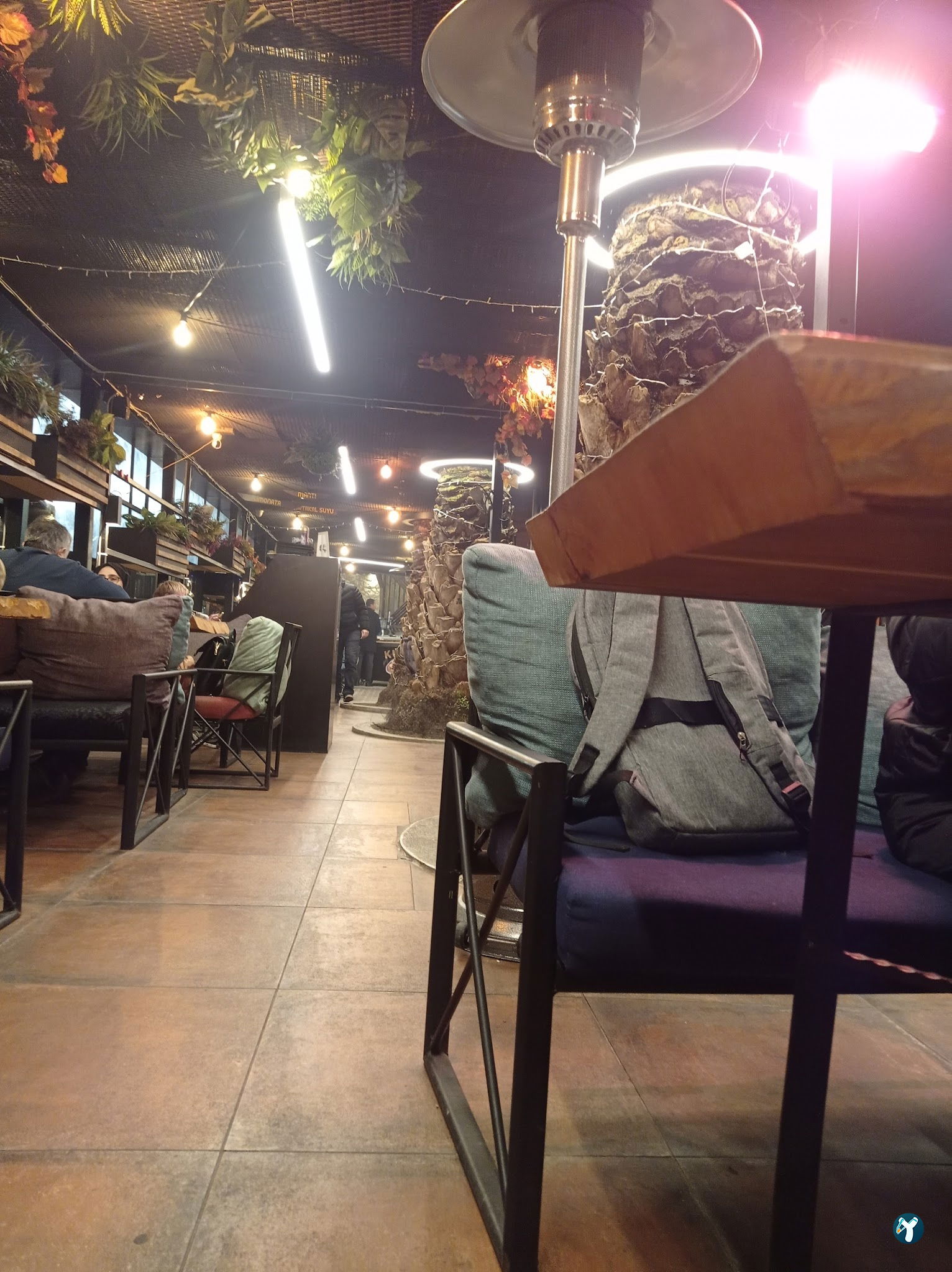 Palmiye Kartal Cafe