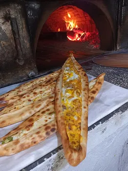 ÜNLÜ PİDE VE LAHMACUN SALONU resimleri