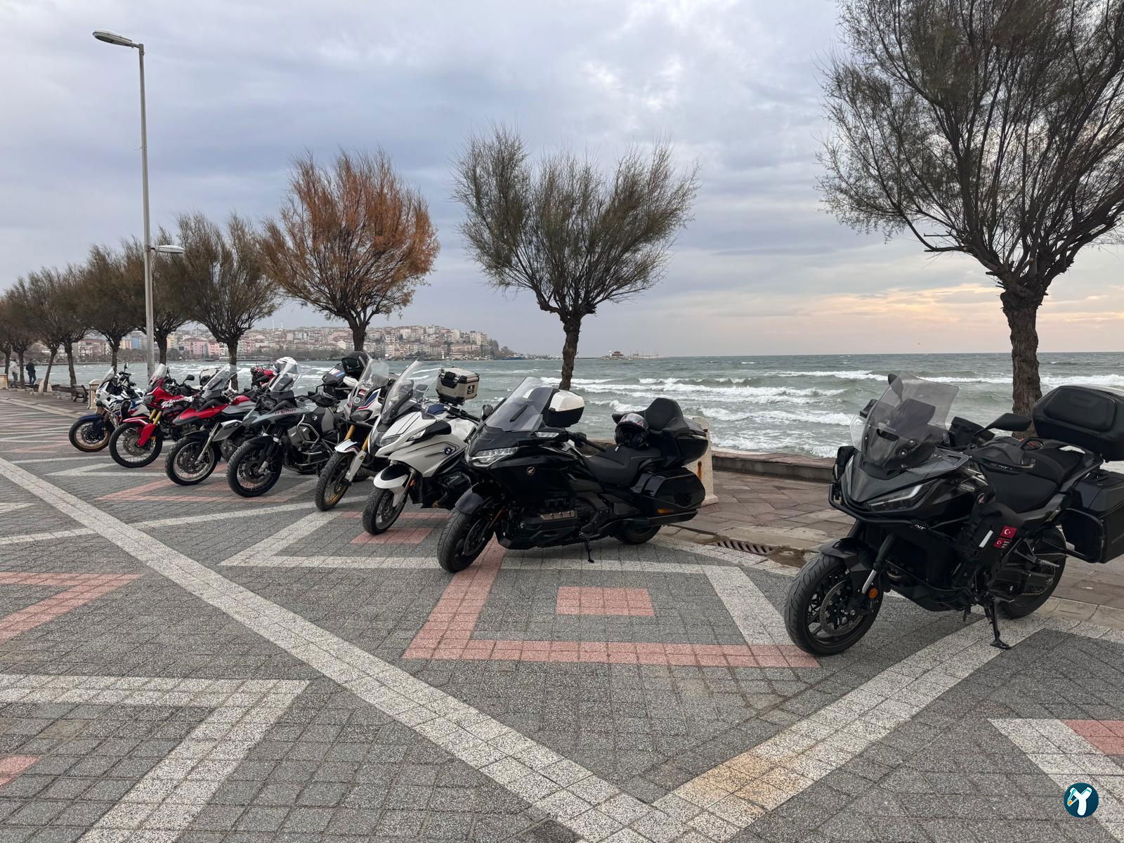 Motorcukafasıbüfe
