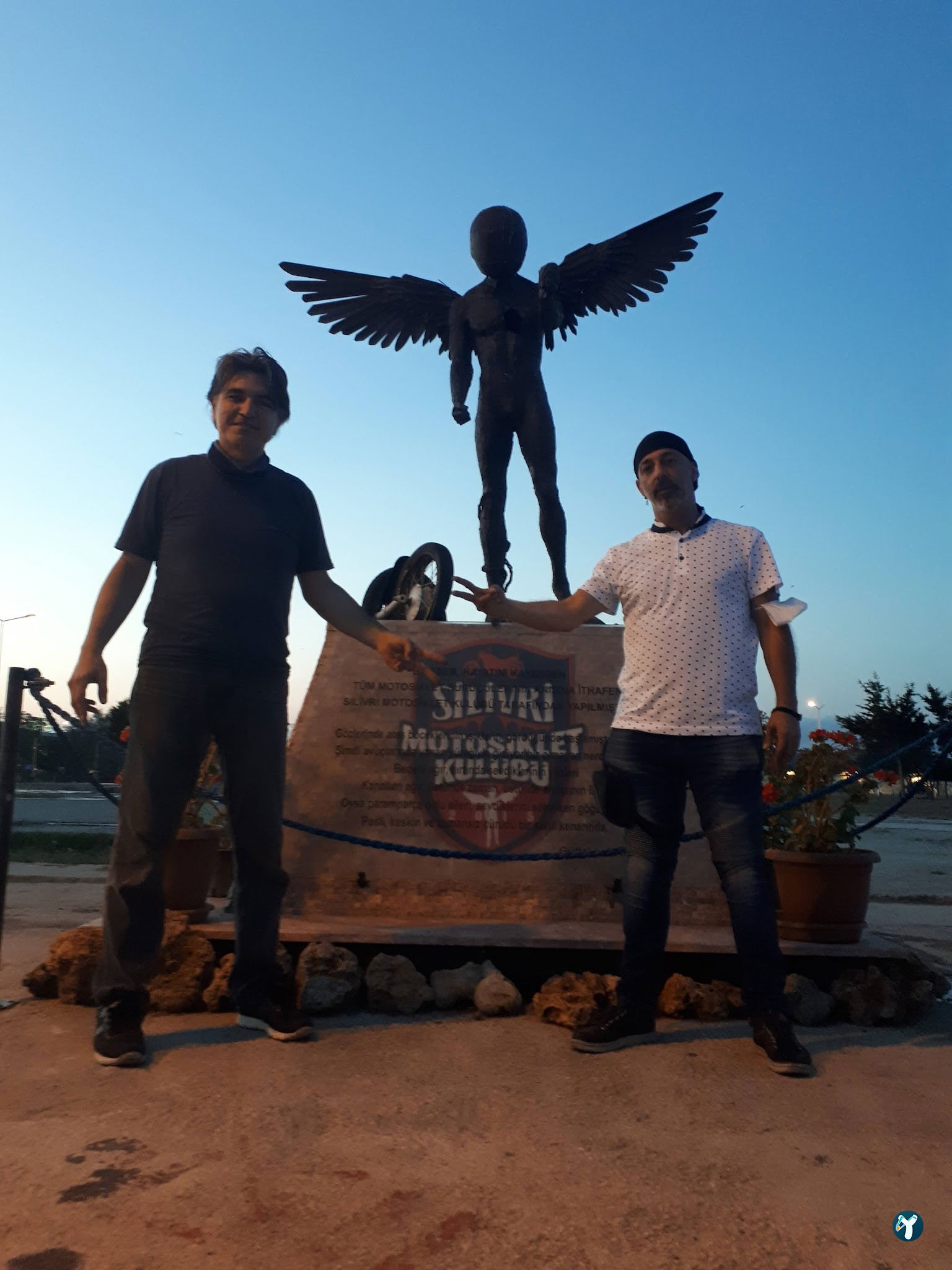 Motorcukafasıbüfe