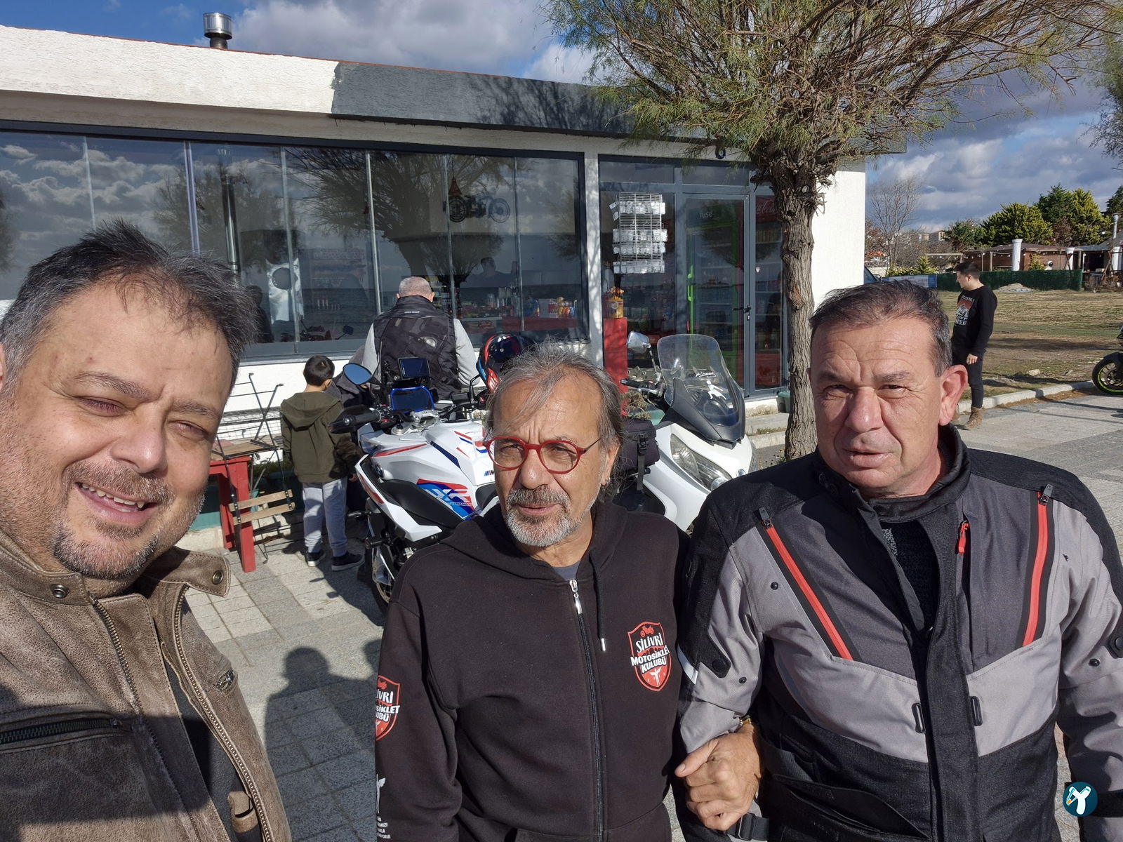 Motorcukafasıbüfe