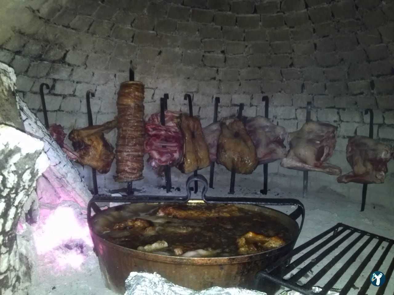 Meşhur Deni̇zli̇ Firin Kebap