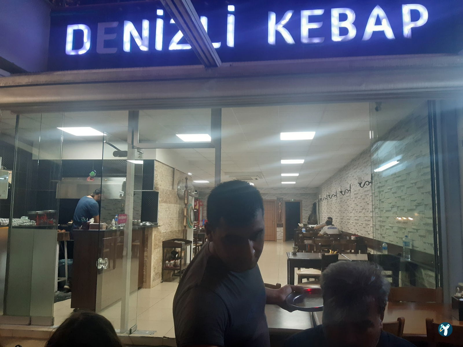 Meşhur Deni̇zli̇ Firin Kebap