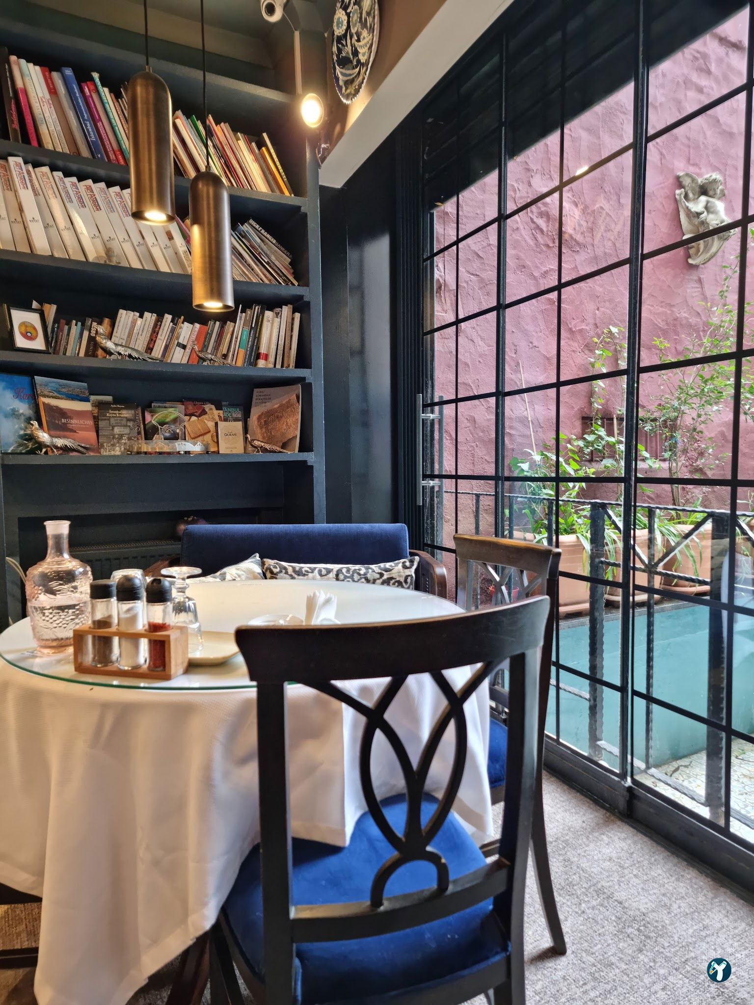 Faik Pasha Cafe, Brasserie, Patisserie