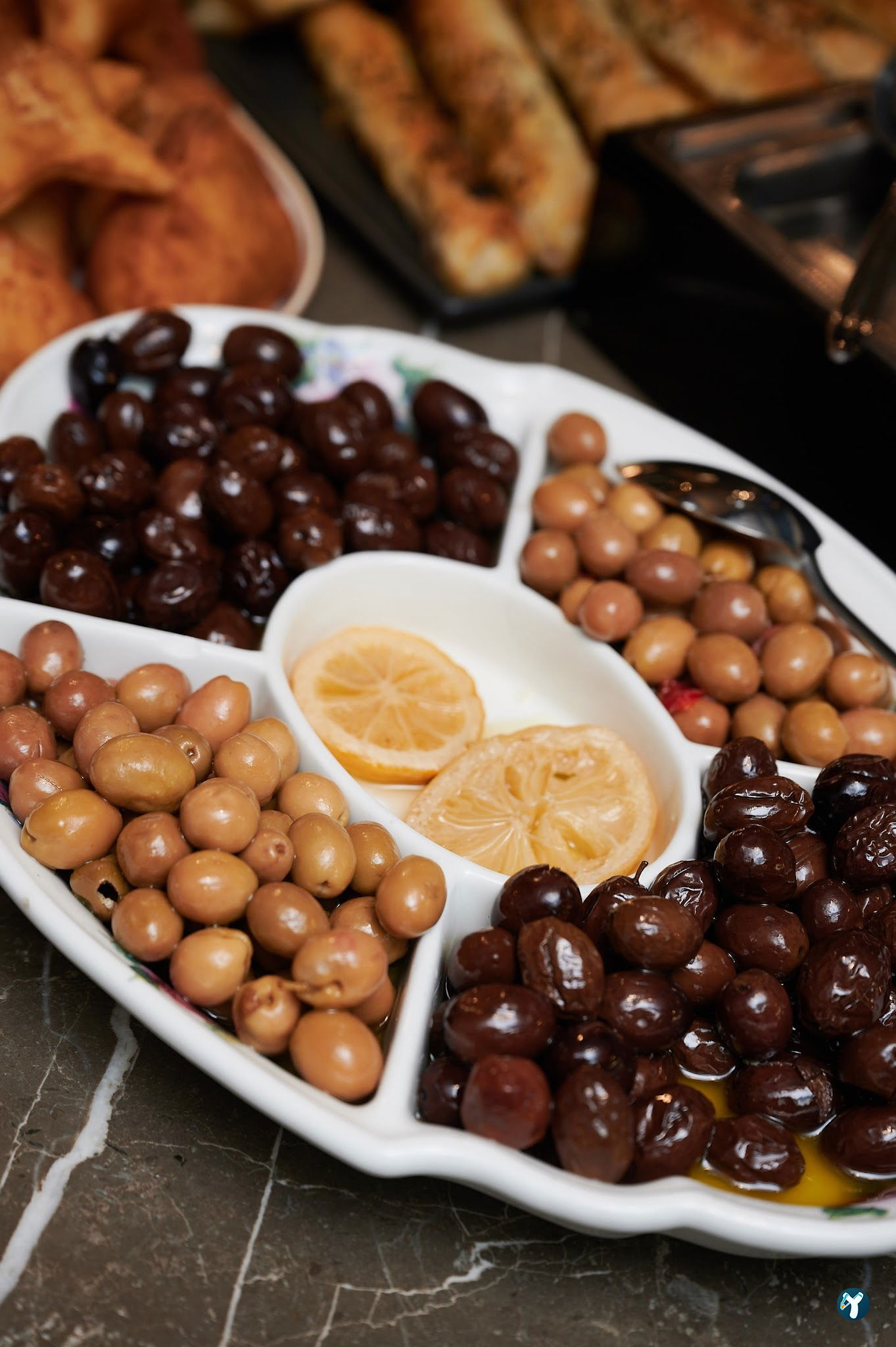 Faik Pasha Cafe, Brasserie, Patisserie