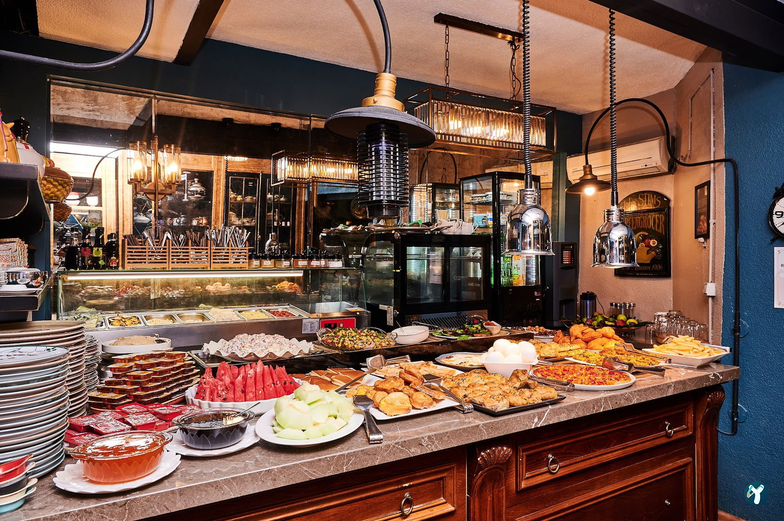 Faik Pasha Cafe, Brasserie, Patisserie