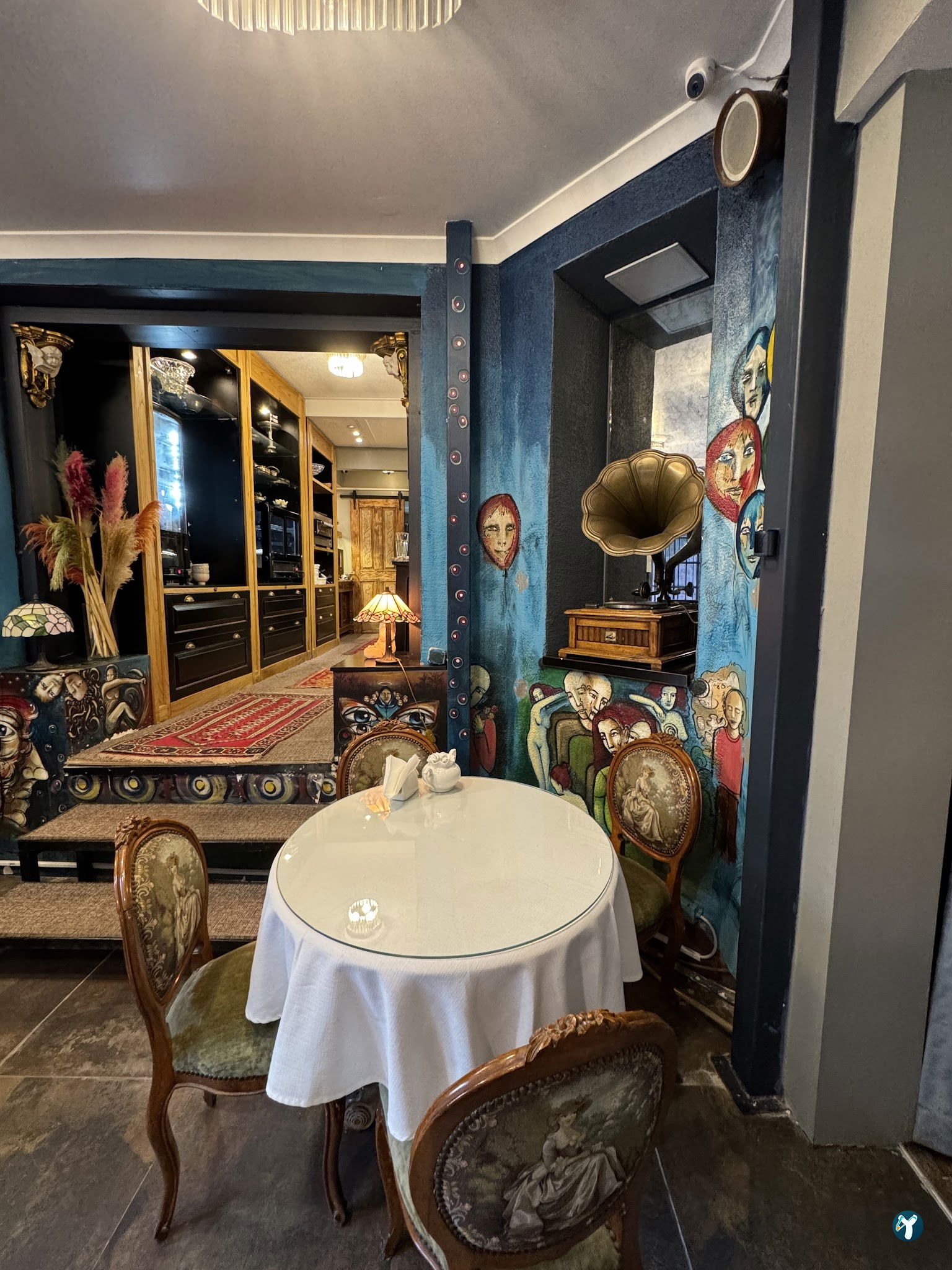 Faik Pasha Cafe, Brasserie, Patisserie