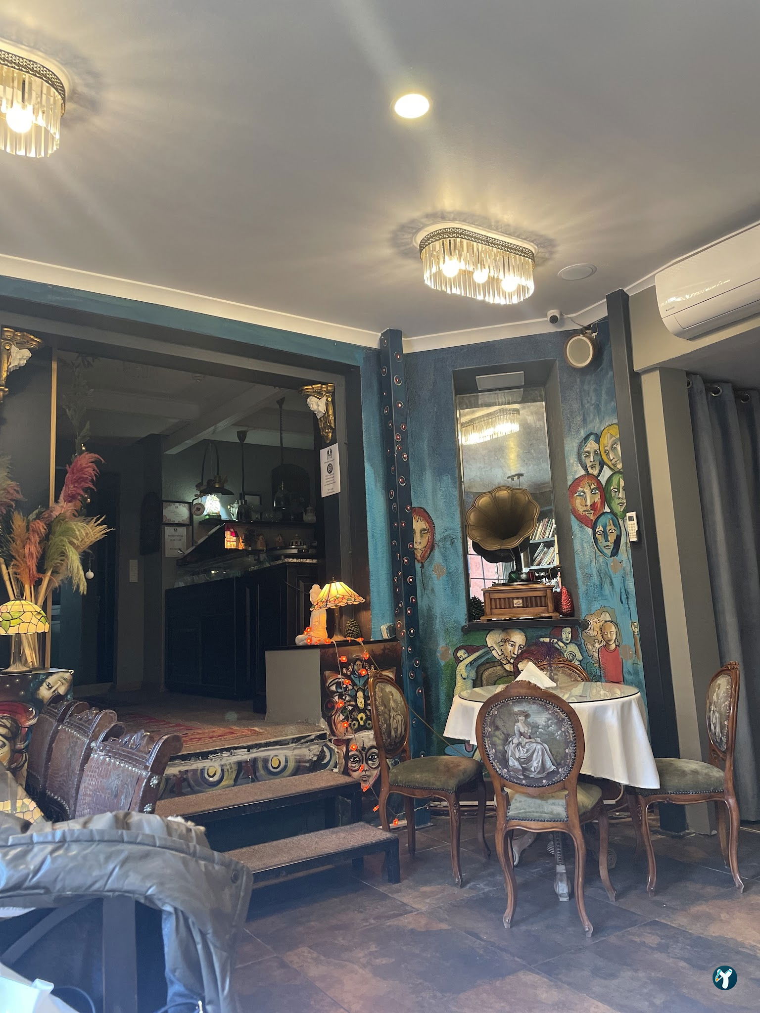 Faik Pasha Cafe, Brasserie, Patisserie