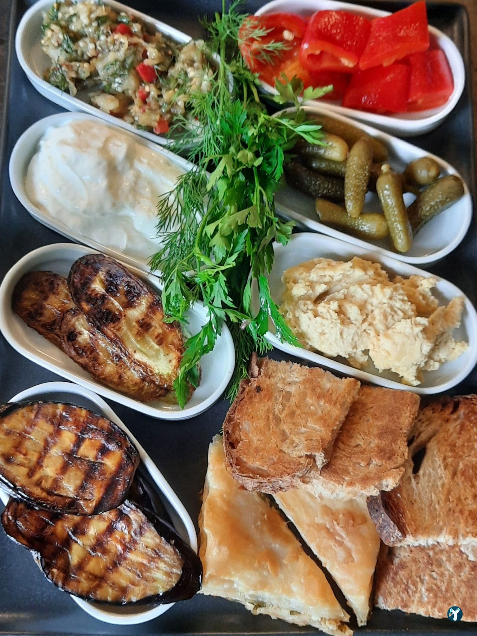 Faik Pasha Cafe, Brasserie, Patisserie