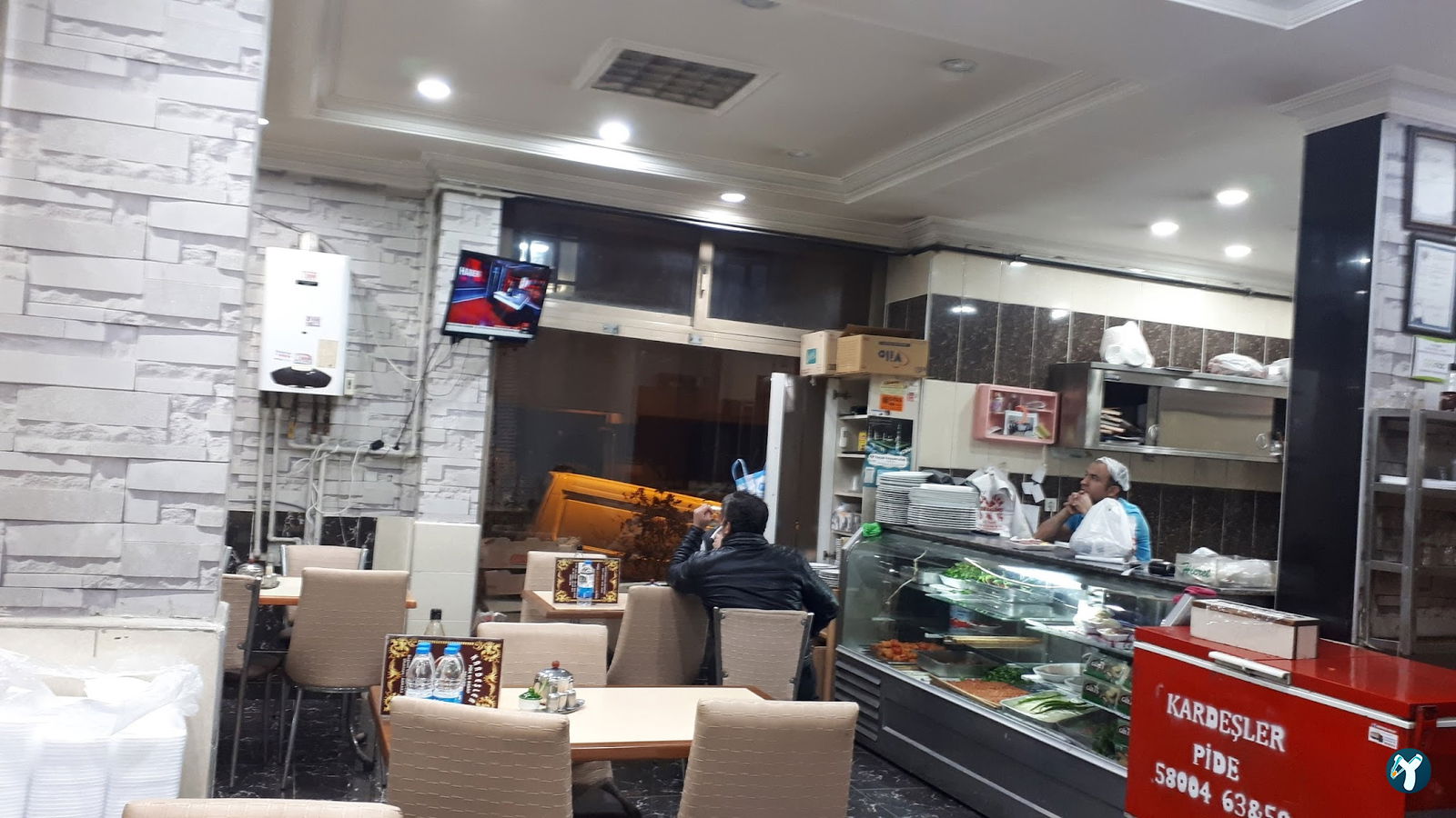 Kardeşler Pi̇de Salonu