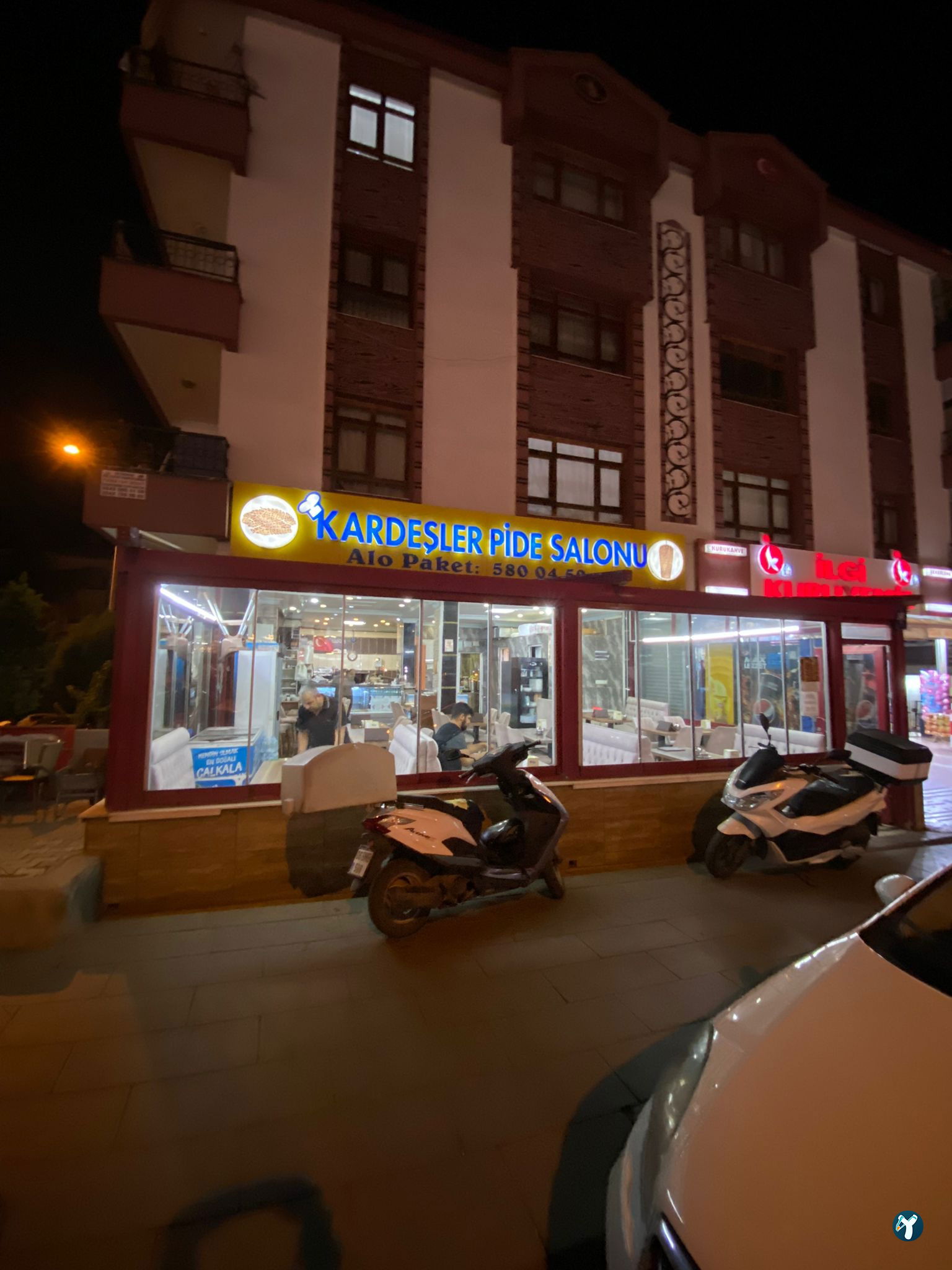 Kardeşler Pi̇de Salonu