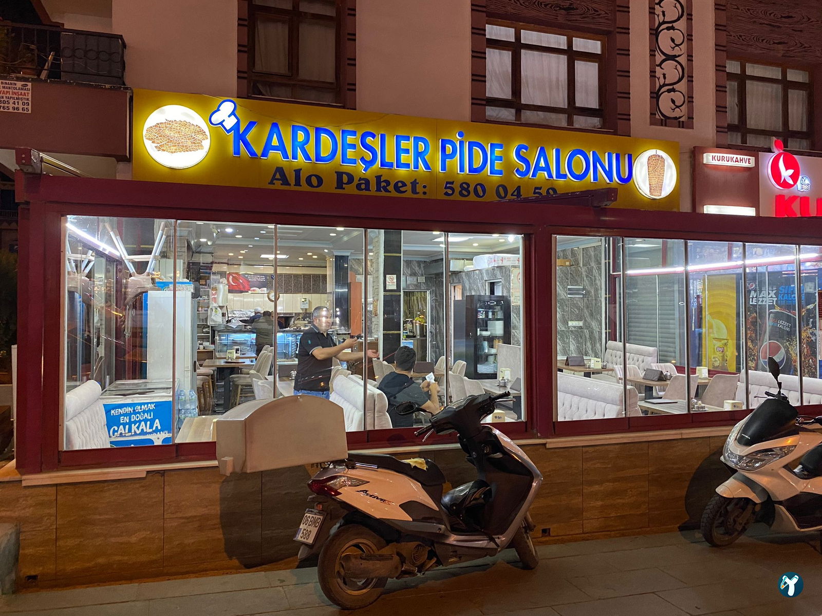 Kardeşler Pi̇de Salonu