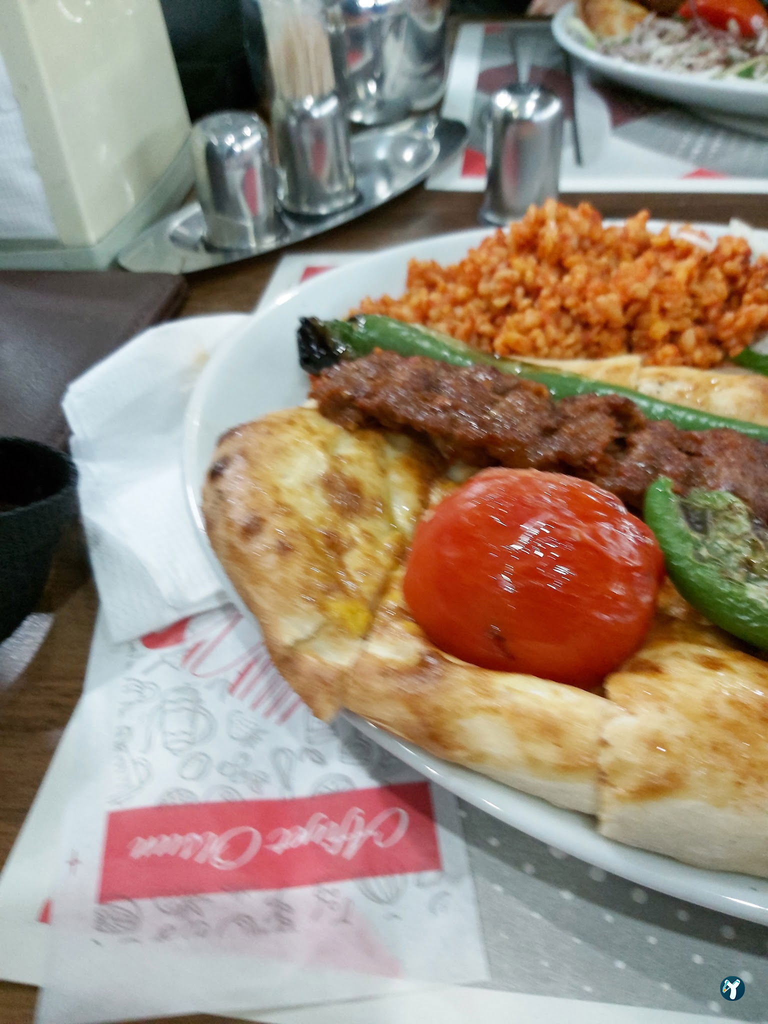 Kardeşler Pi̇de Salonu