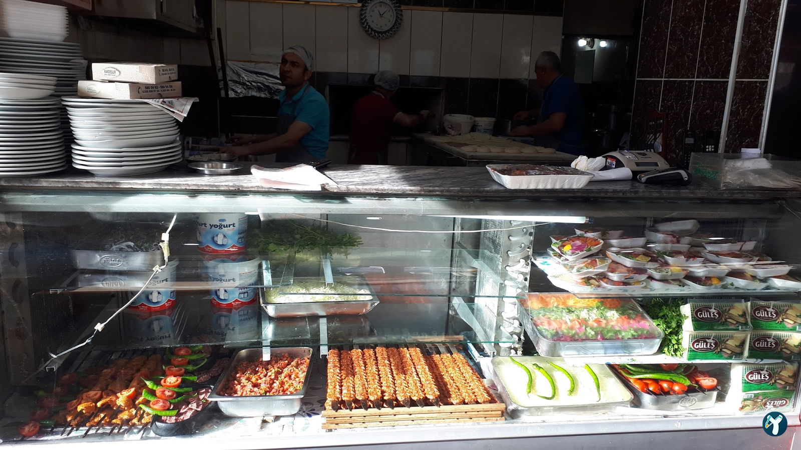 Kardeşler Pi̇de Salonu