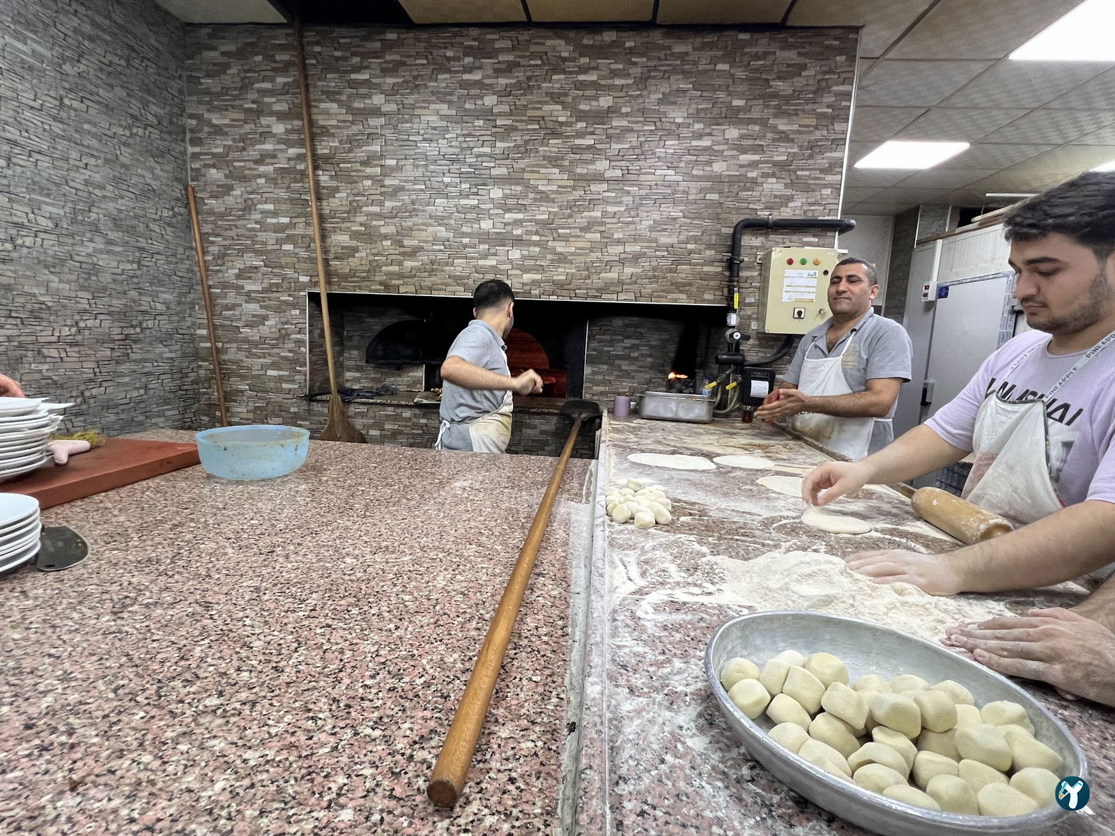 Gönlübol Kebap Lahmacun Salonu