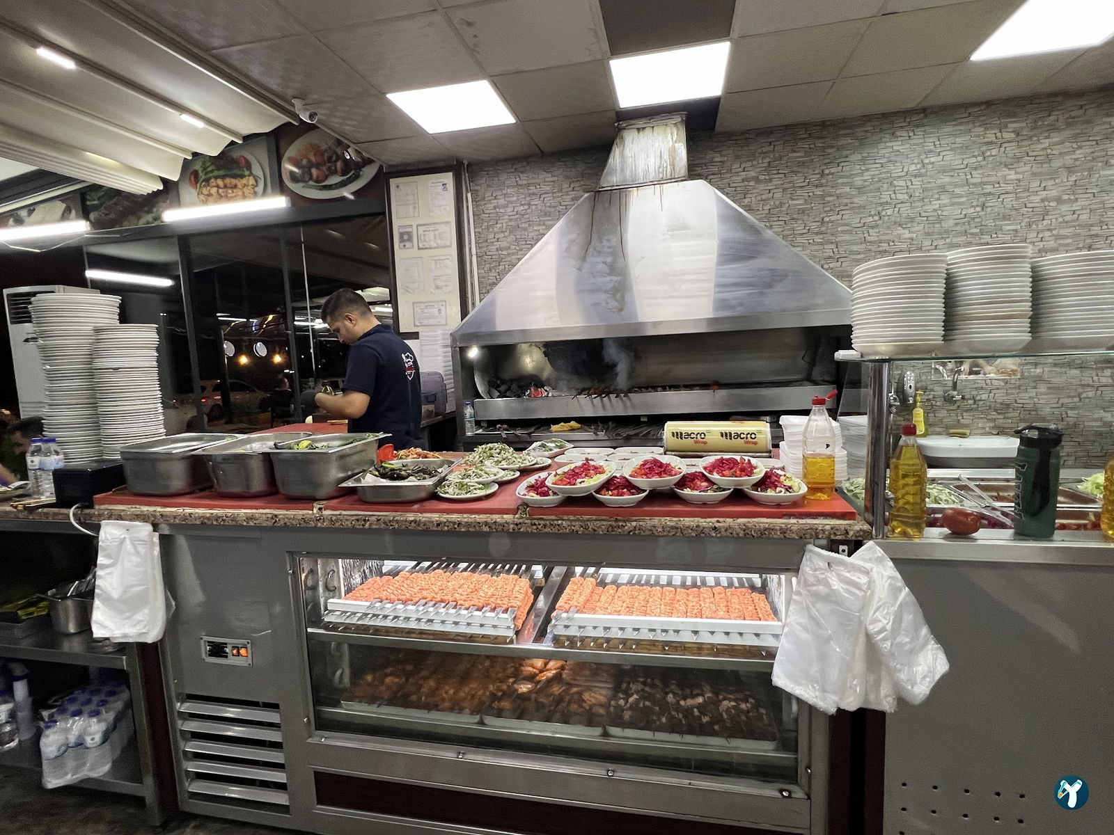 Gönlübol Kebap Lahmacun Salonu