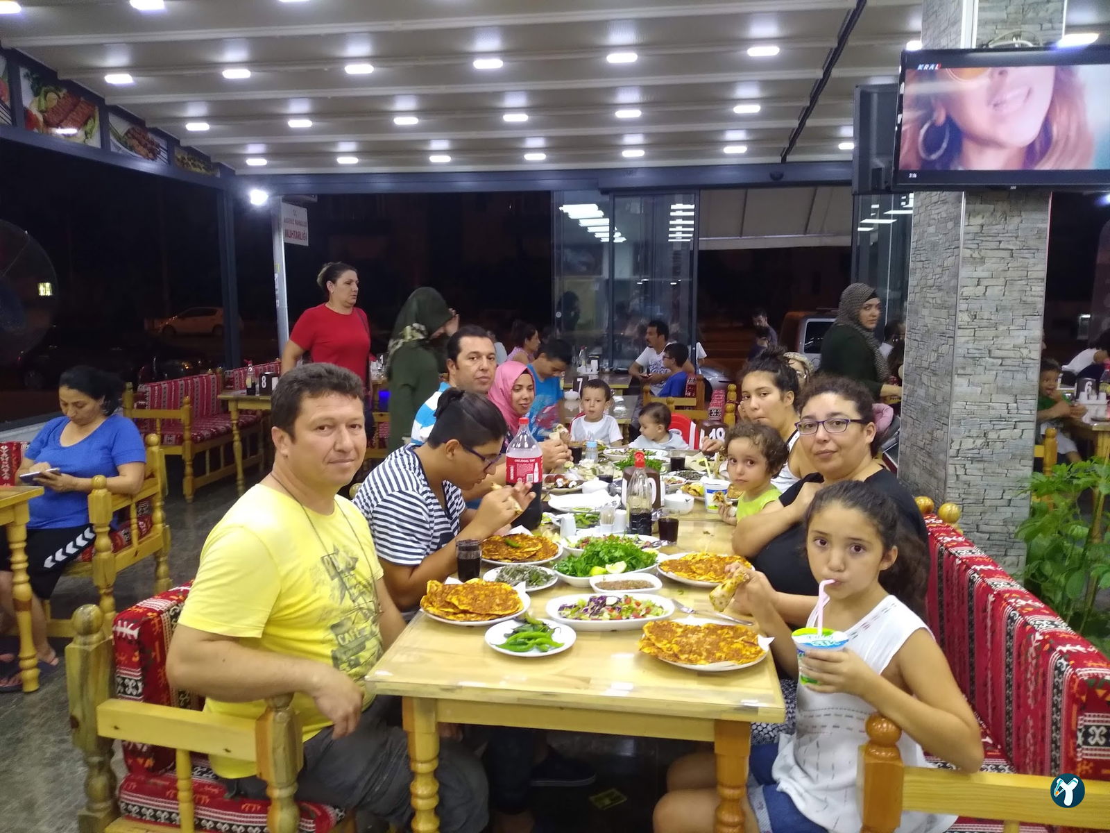 Gönlübol Kebap Lahmacun Salonu