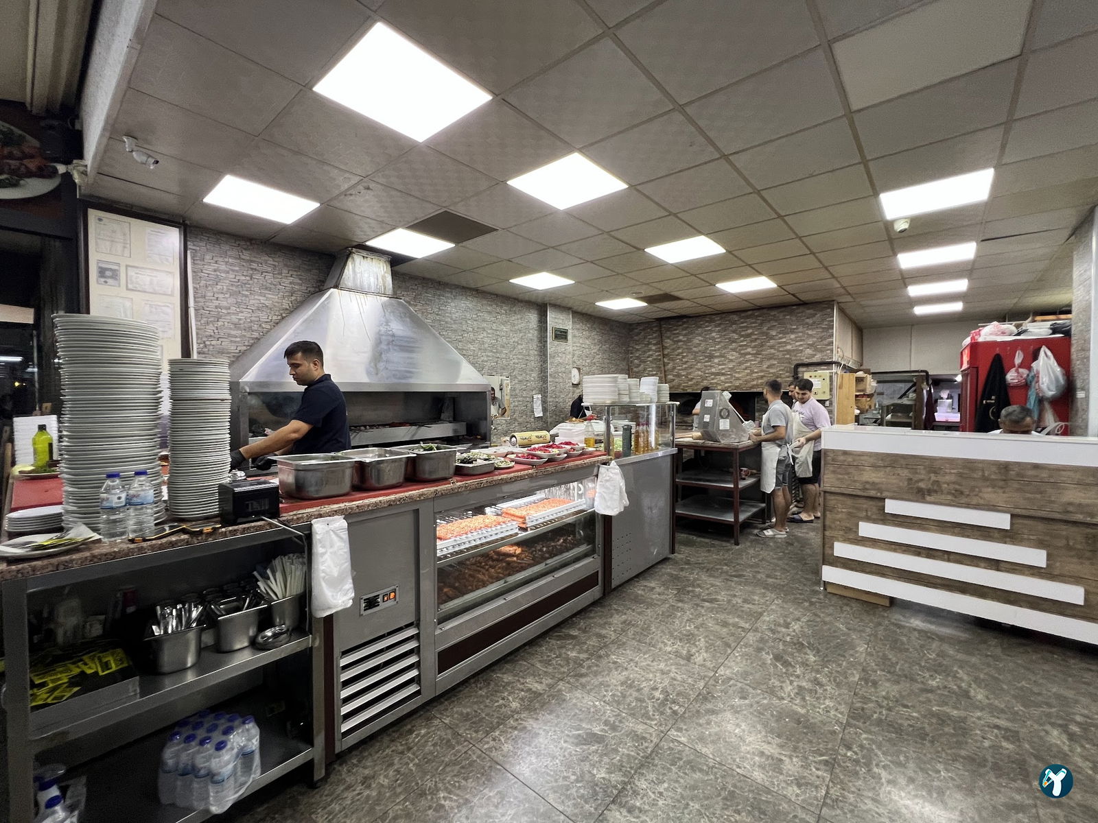 Gönlübol Kebap Lahmacun Salonu
