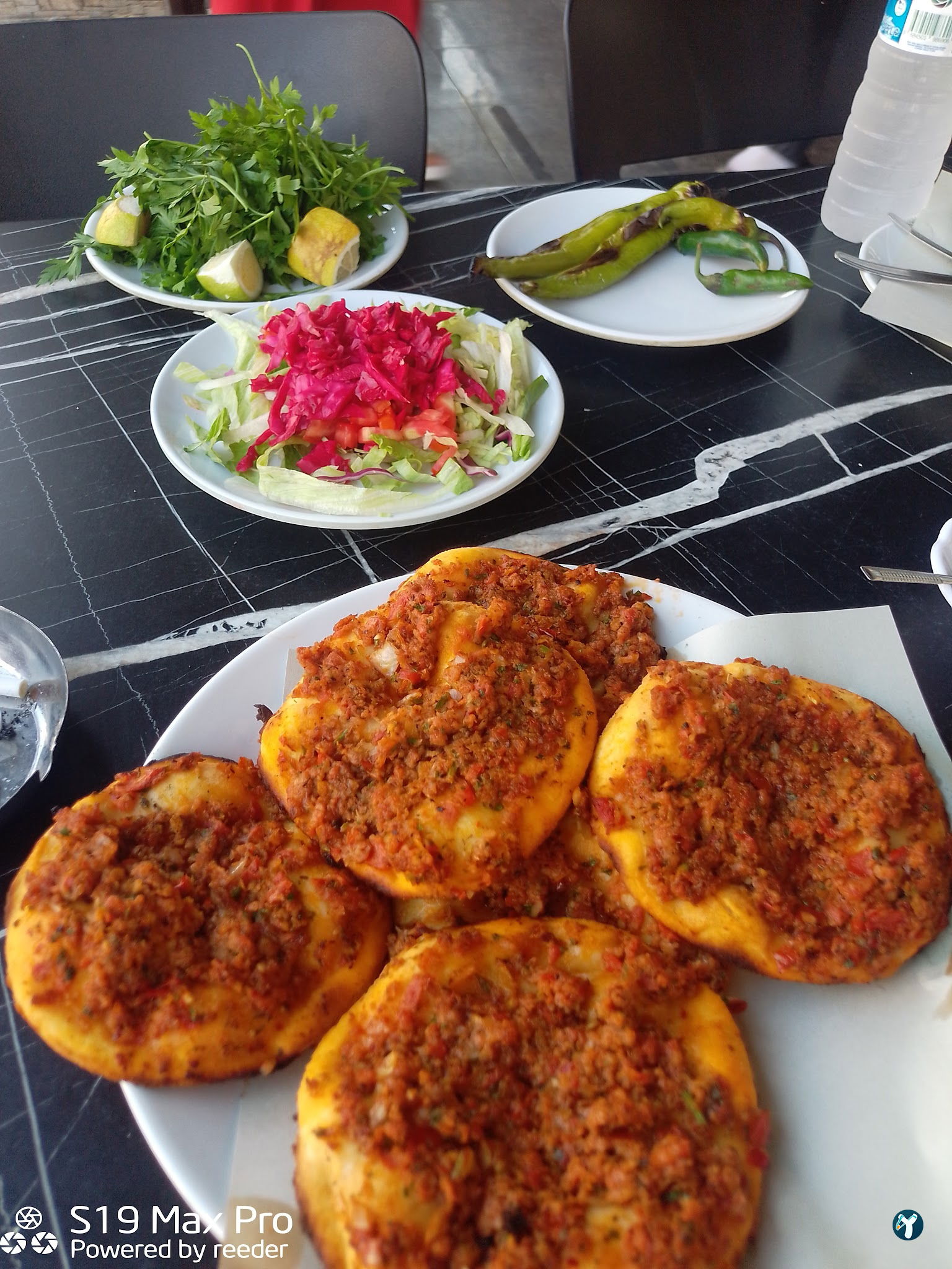 Gönlübol Kebap Lahmacun Salonu
