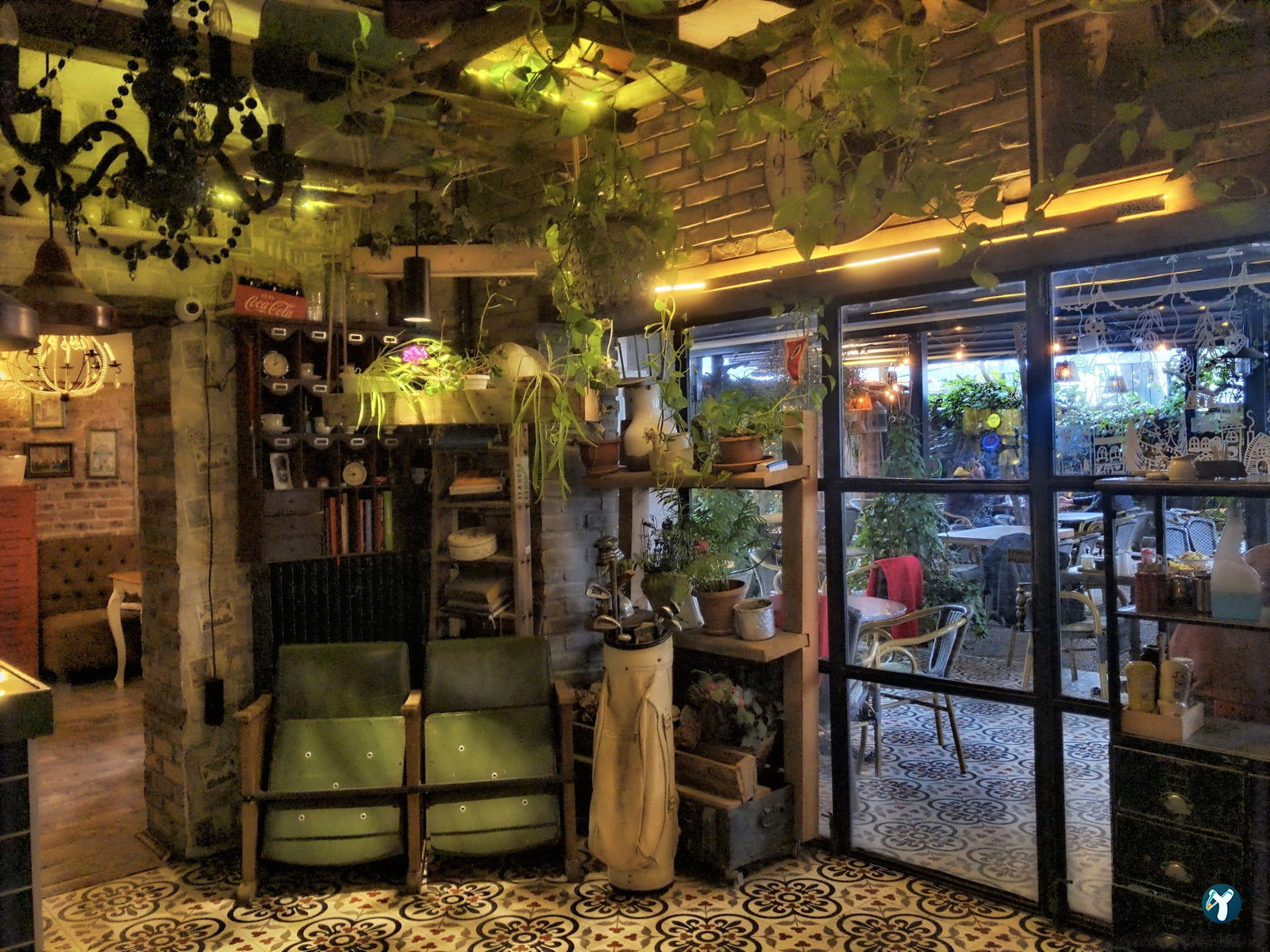 Cafe Botanica