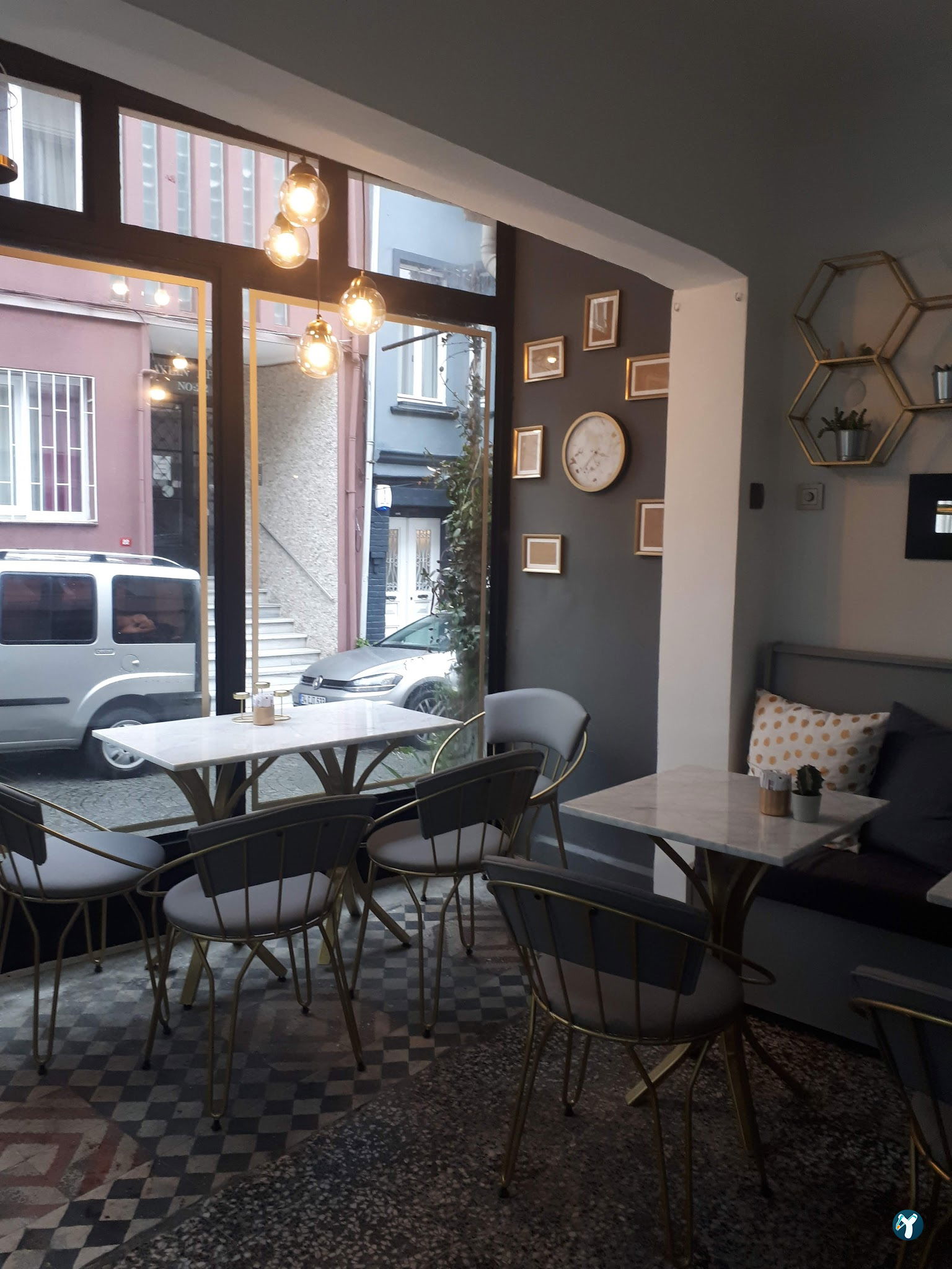Fine Pastry & Atelier