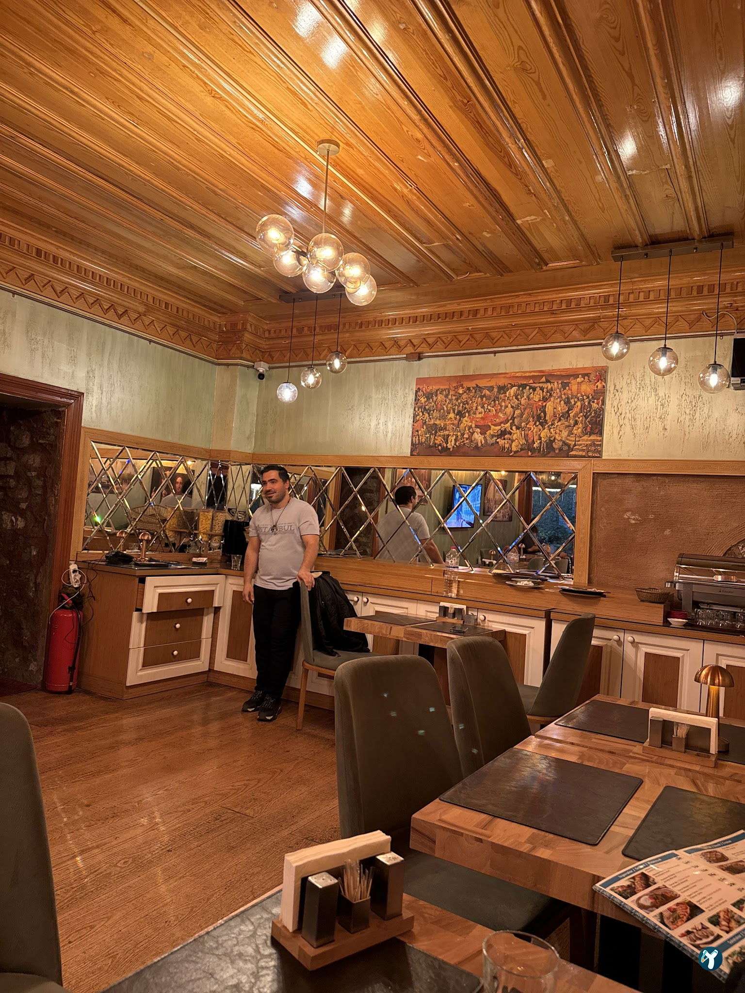 Casa De Madera Restaurant