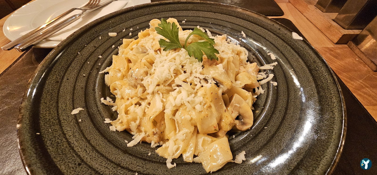 Casa De Madera Restaurant