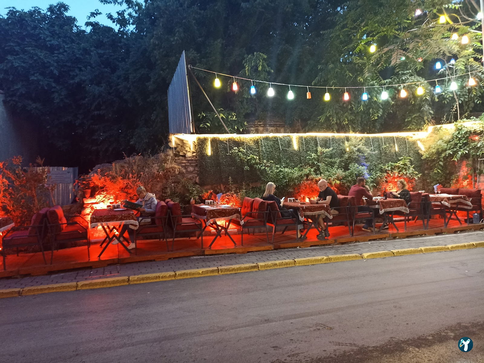 Casa De Madera Restaurant