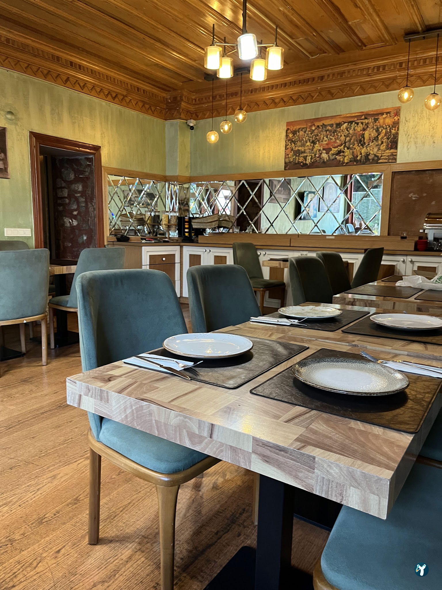 Casa De Madera Restaurant