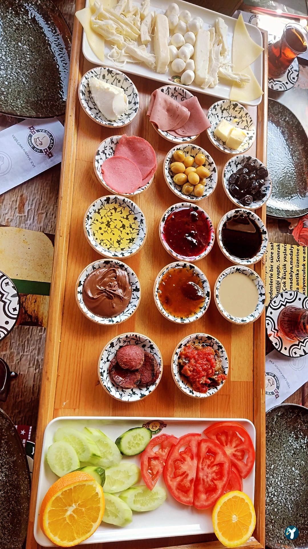 Yeşi̇lçam Kahve Evi̇ Beyli̇kdüzü