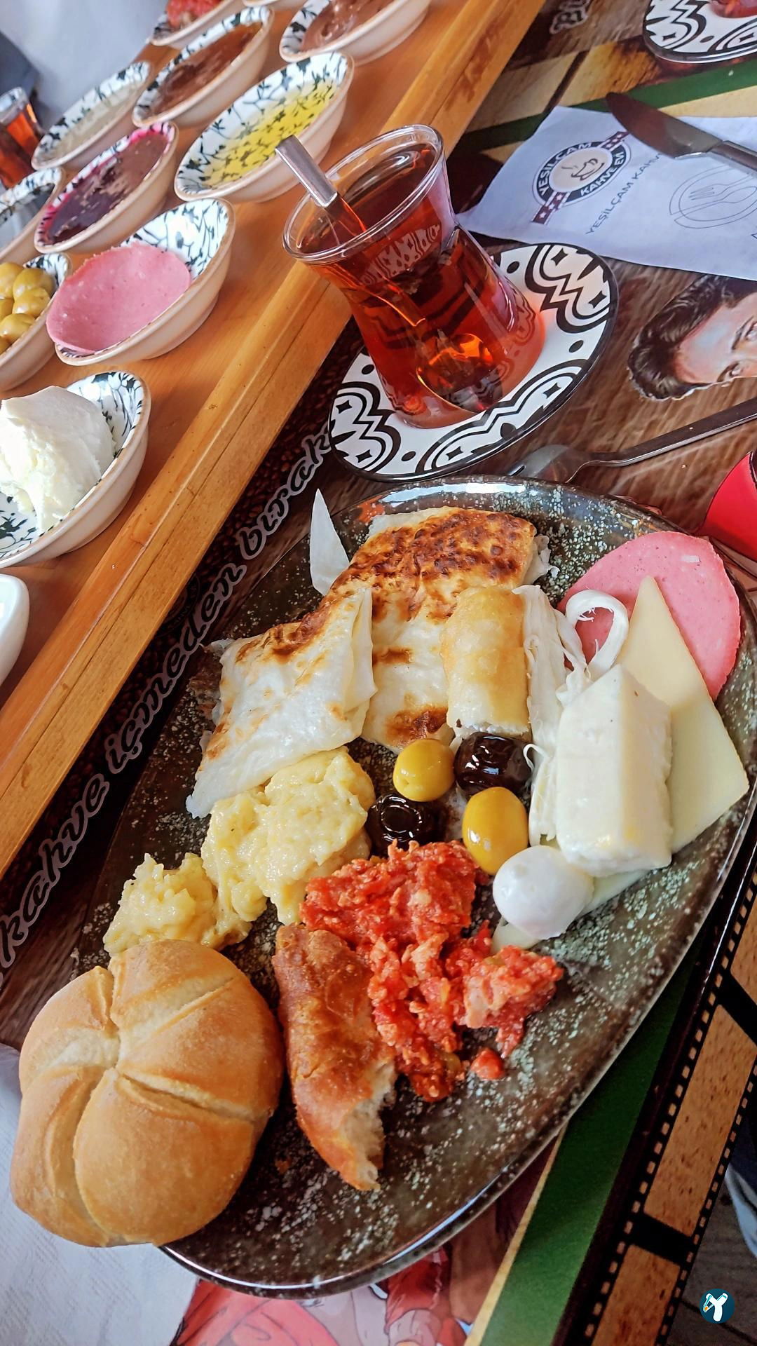 Yeşi̇lçam Kahve Evi̇ Beyli̇kdüzü